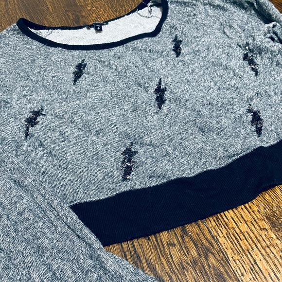 EUC Express sequin lightning bolt cropped sweater - Picture 2 of 7